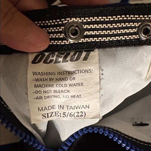 Gently Loved Ocelot Kids' Blue and Black Riding/Racing Pants - Picture 6 of 7